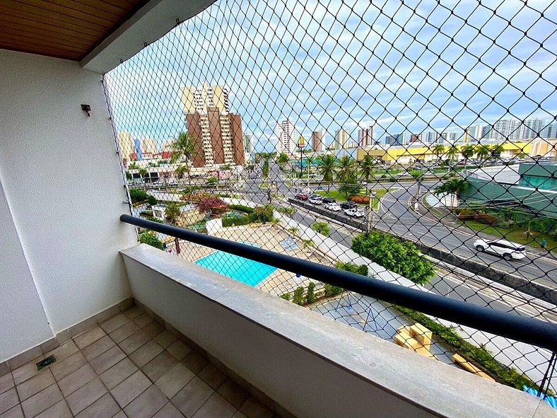 Apartamento 3/4 com AR a 200m do Shopping Jardins