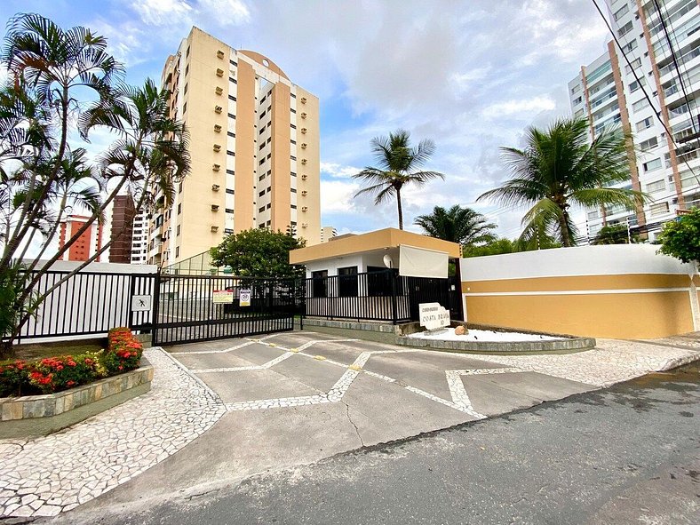 Apartamento 3/4 com AR a 200m do Shopping Jardins