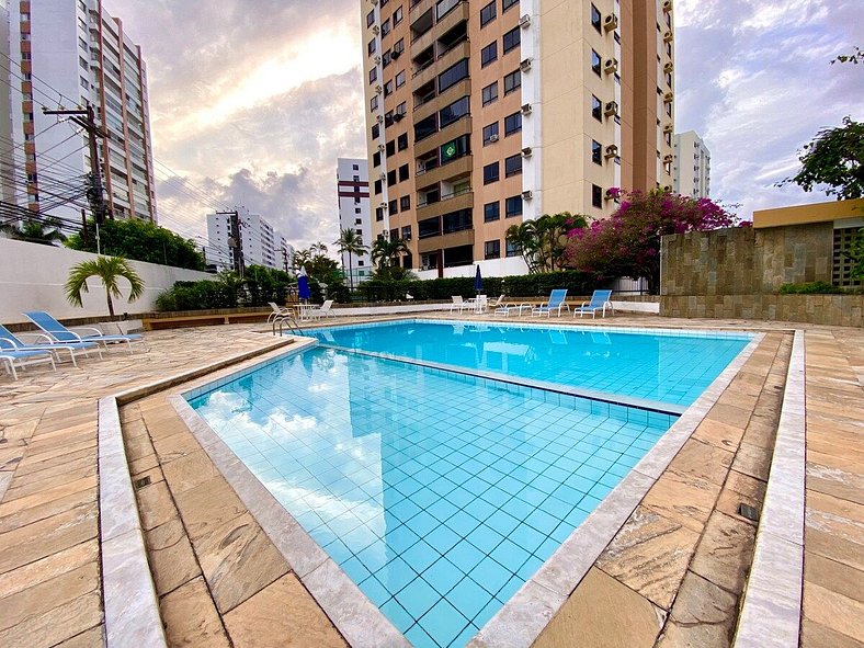 Apartamento 3/4 com AR a 200m do Shopping Jardins